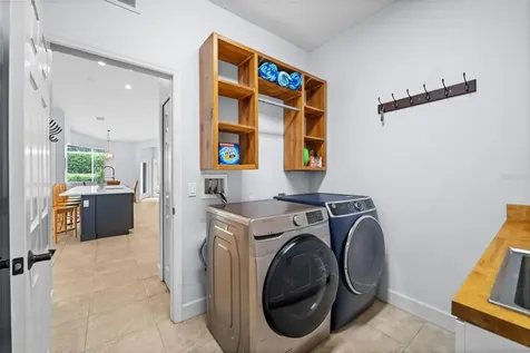 7914 Edmonston Circle Bradenton FL 34201