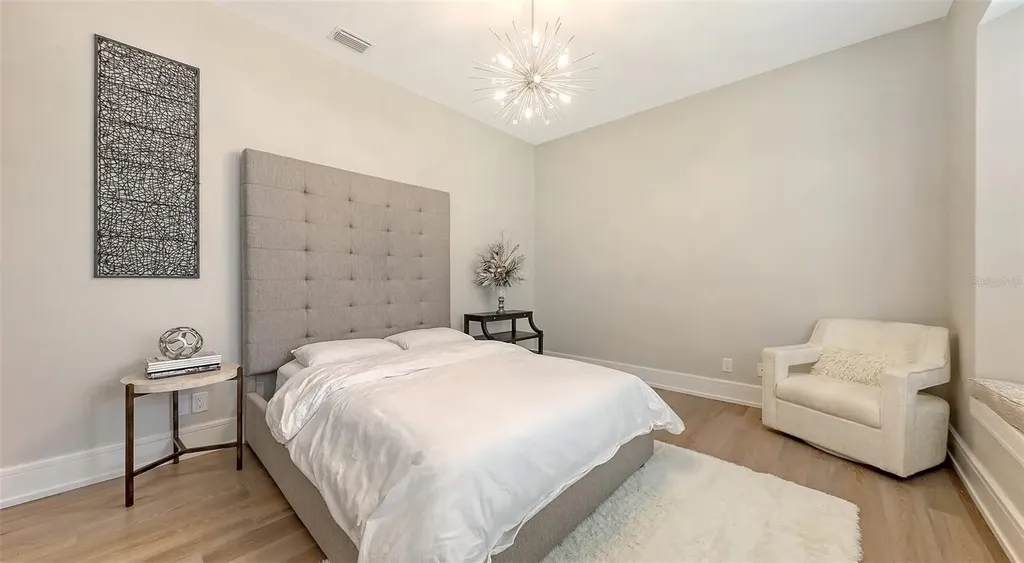 2906 Alex Mckay Place Sarasota FL 34240