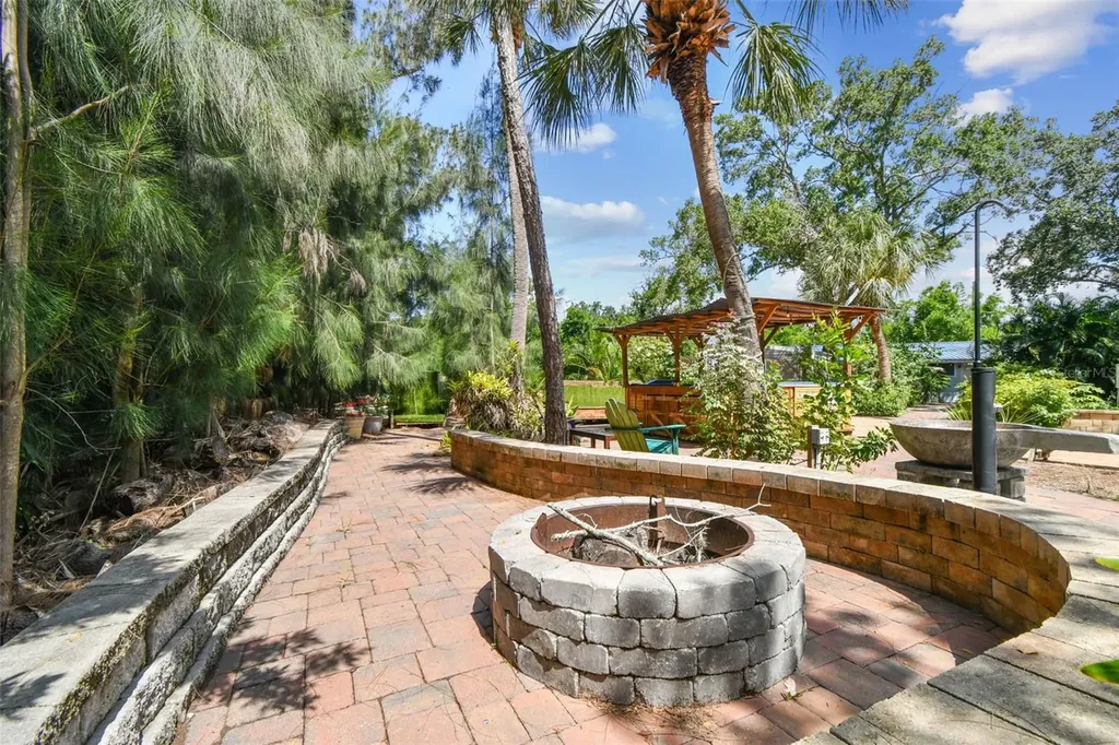 5909 Mohr Road Tampa FL 33615