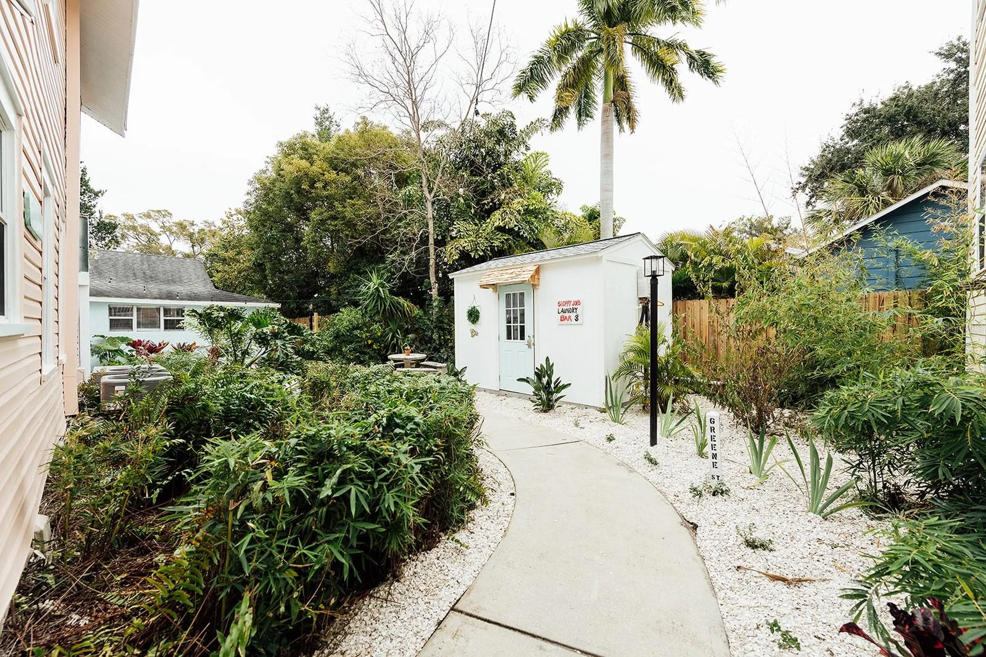 809 10th Avenue N St Petersburg FL 33701
