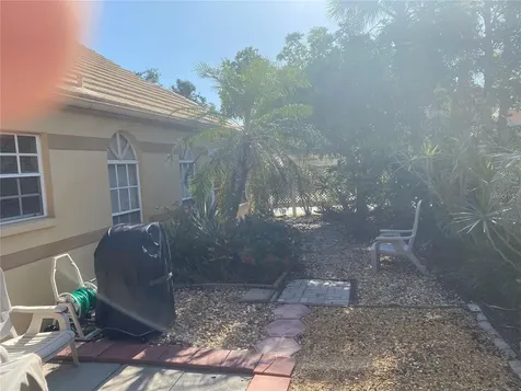 5712 34th Court W Bradenton FL 34210