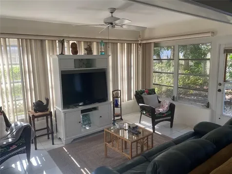 5712 34th Court W Bradenton FL 34210