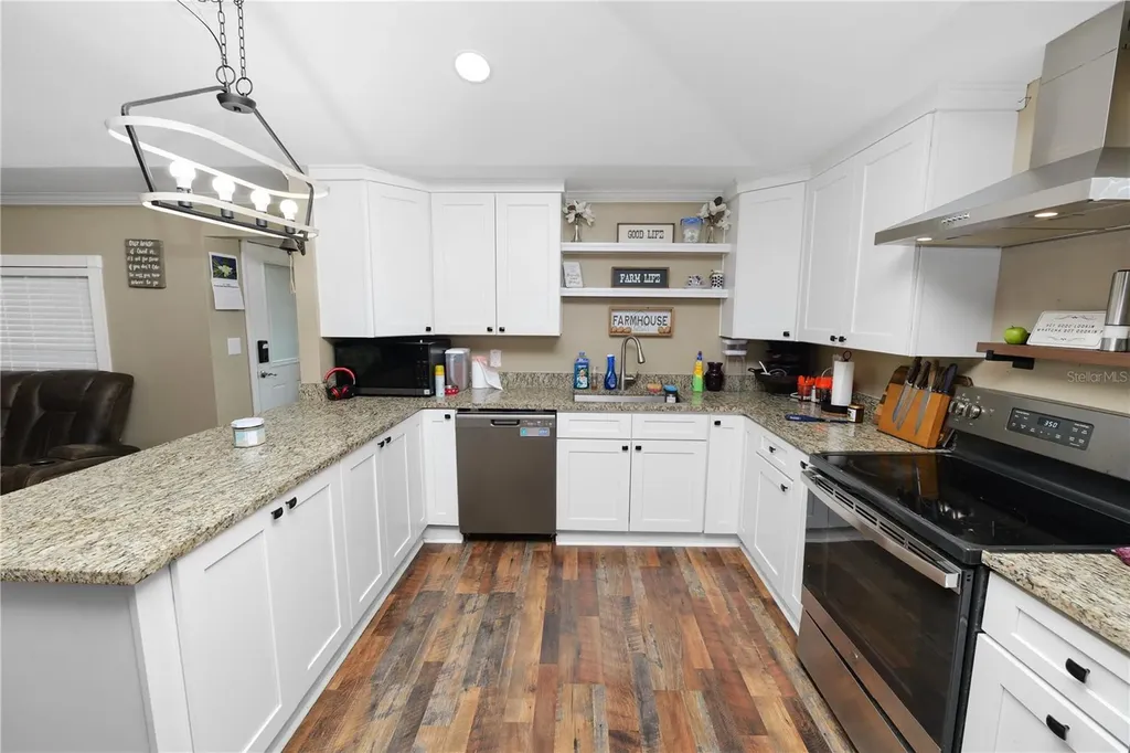 2719 Woodstock Avenue Eaton Park FL 33840