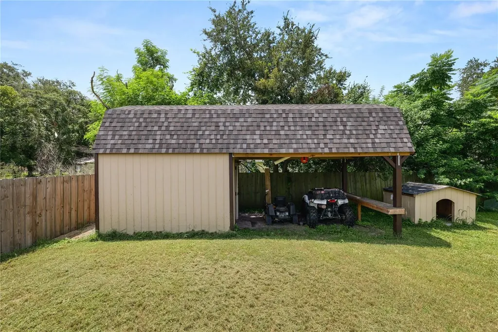 2719 Woodstock Avenue Eaton Park FL 33840