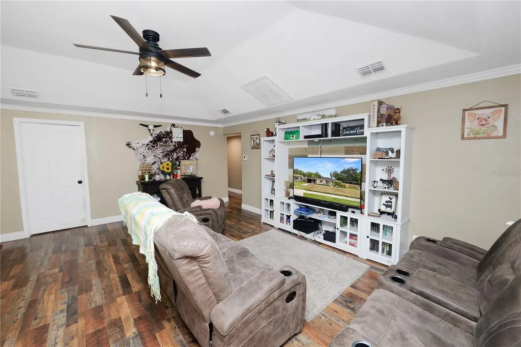 2719 Woodstock Avenue Eaton Park FL 33840