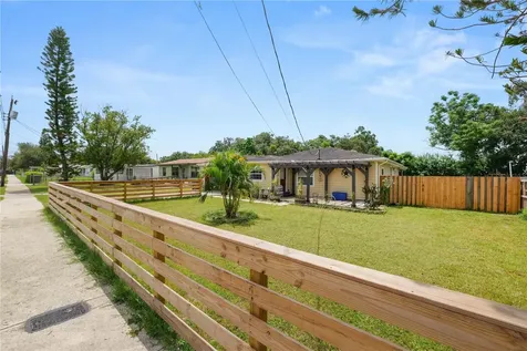 2719 Woodstock Avenue Eaton Park FL 33840