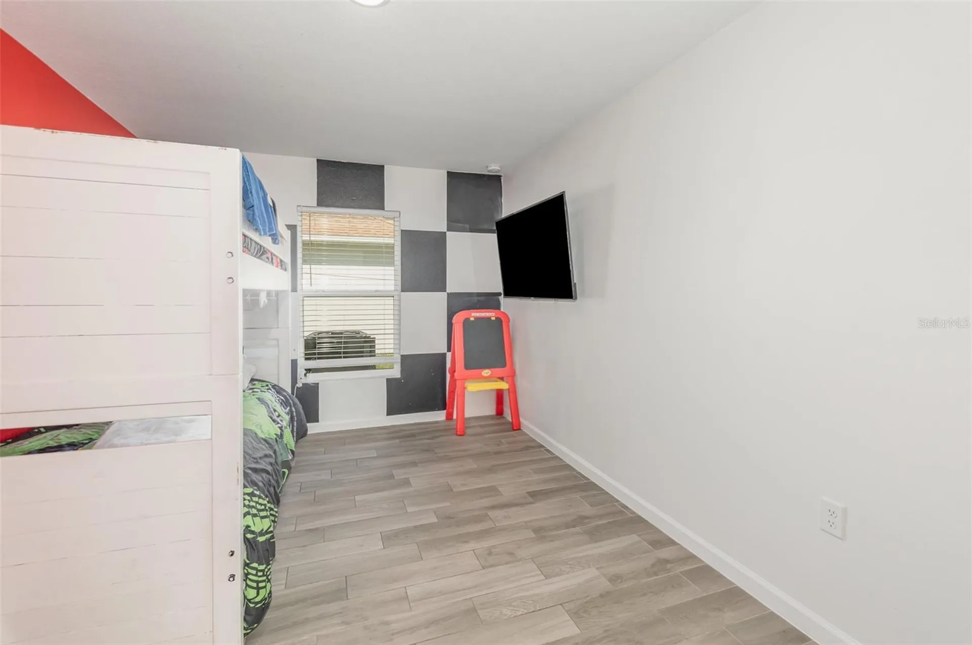 1534 Pine Street Orlando FL 32824