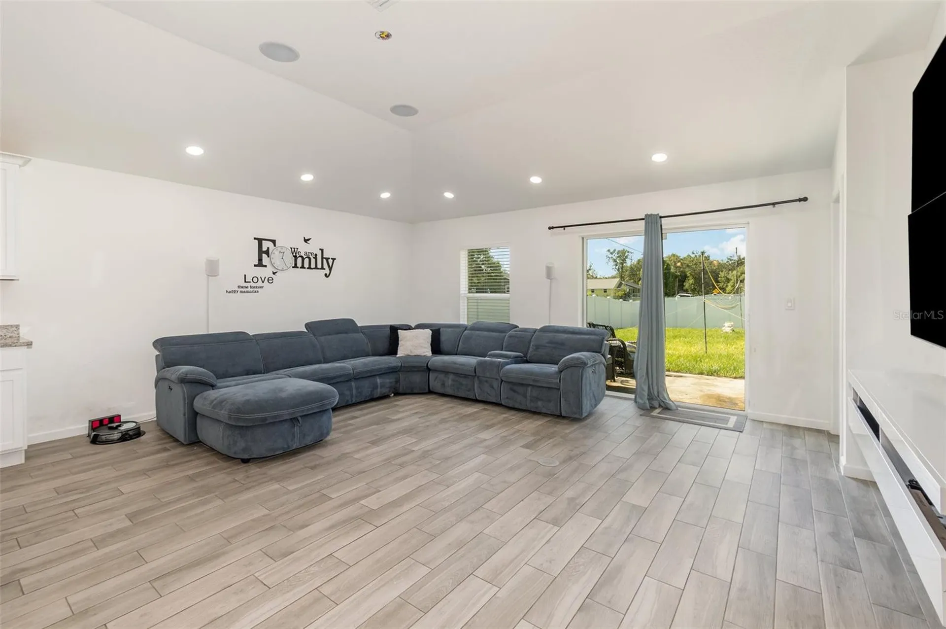 1534 Pine Street Orlando FL 32824