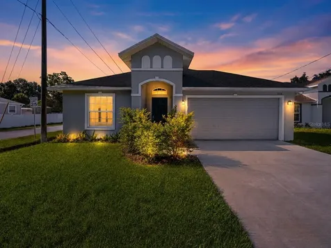 1534 Pine Street Orlando FL 32824