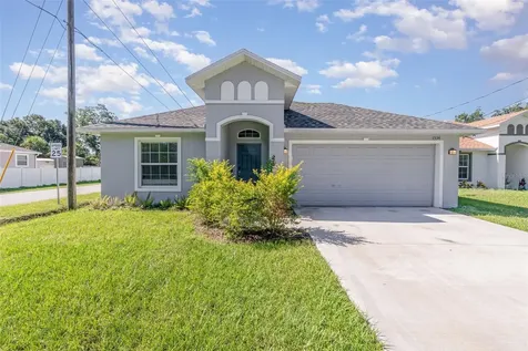 1534 Pine Street Orlando FL 32824