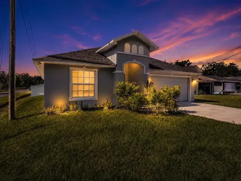 1534 Pine Street Orlando FL 32824