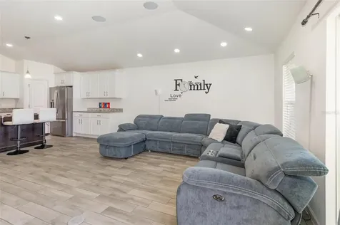 1534 Pine Street Orlando FL 32824