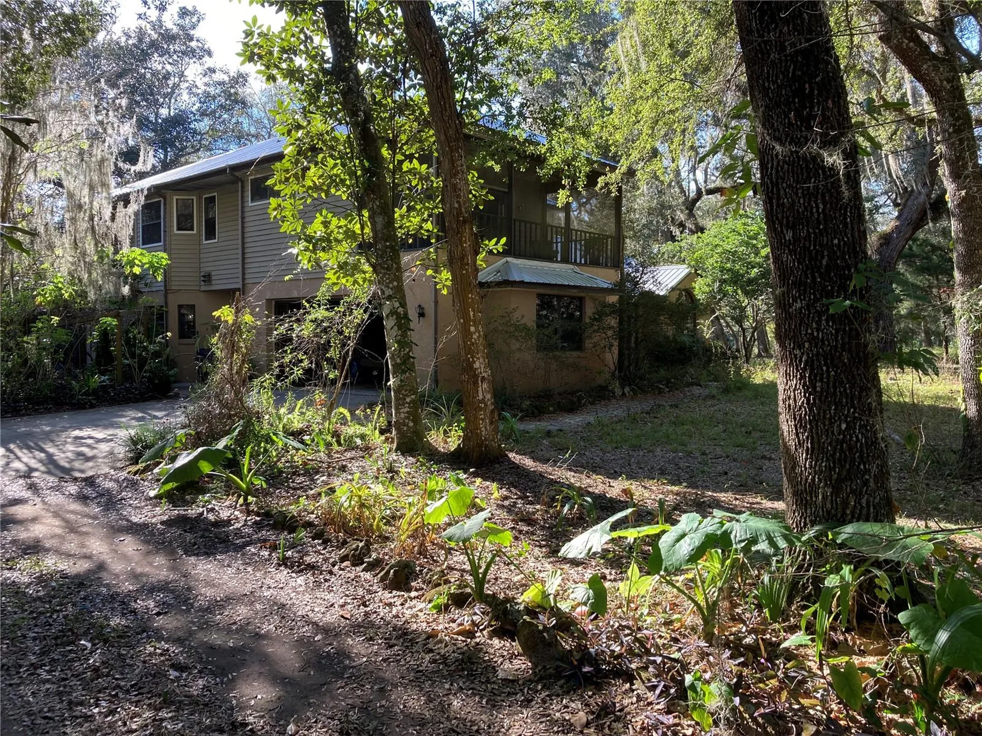 2436 Cr 416n Lake Panasoffkee FL 33538