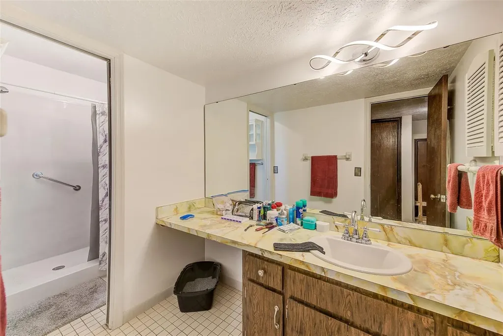 4707 E Temple Heights Road Tampa FL 33617