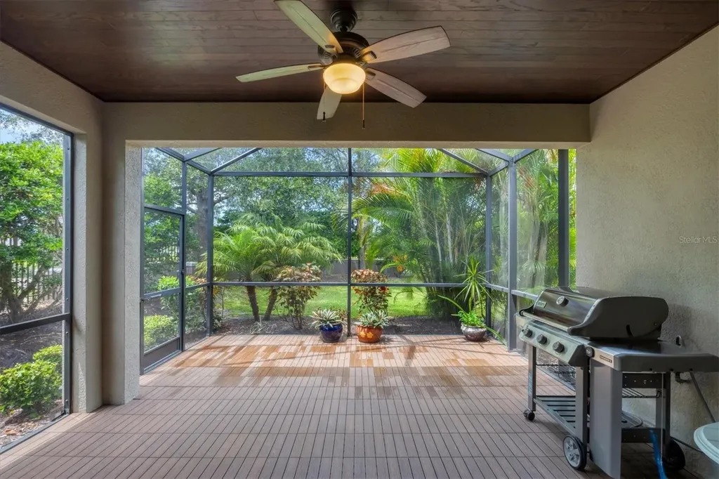 6964 White Willow Court Sarasota FL 34243
