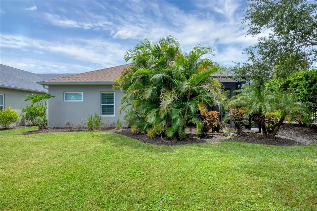 6964 White Willow Court Sarasota FL 34243