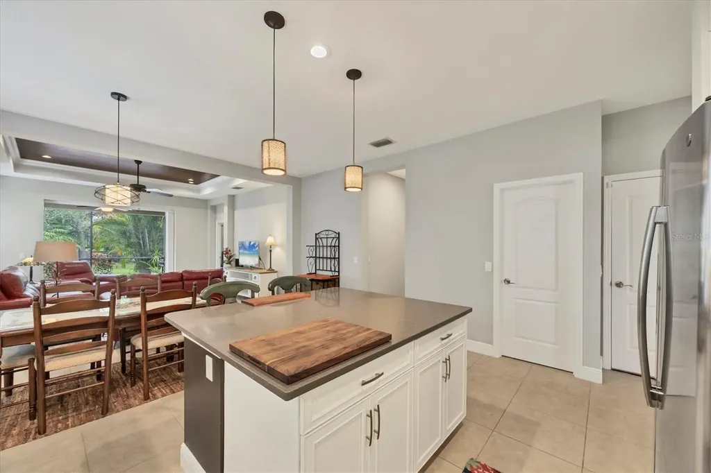 6964 White Willow Court Sarasota FL 34243