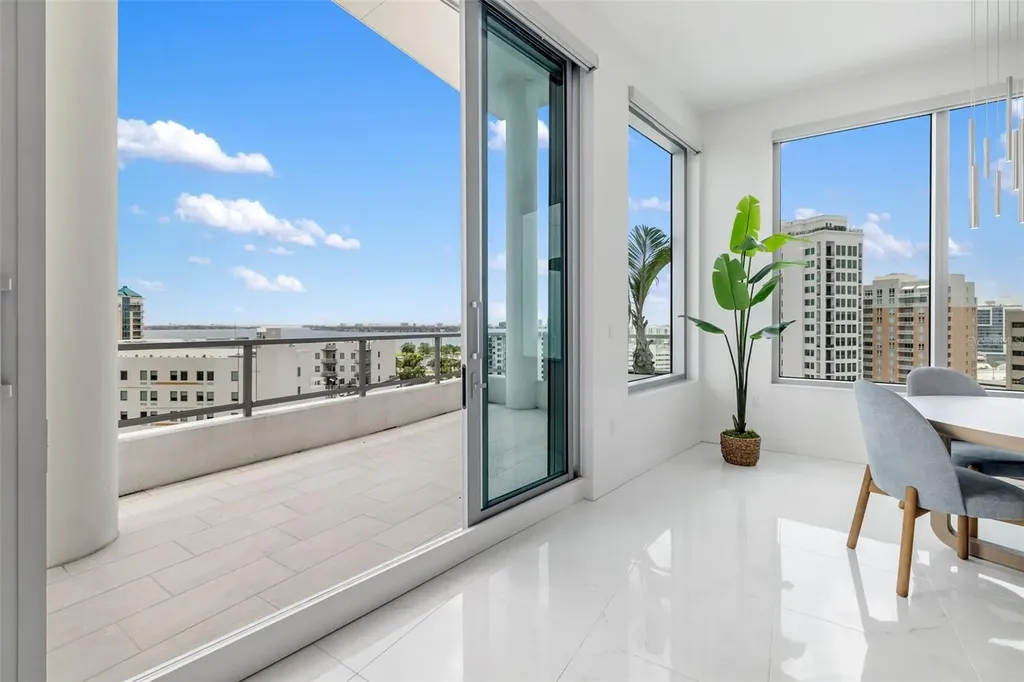 111 S Pineapple Avenue Sarasota FL 34236