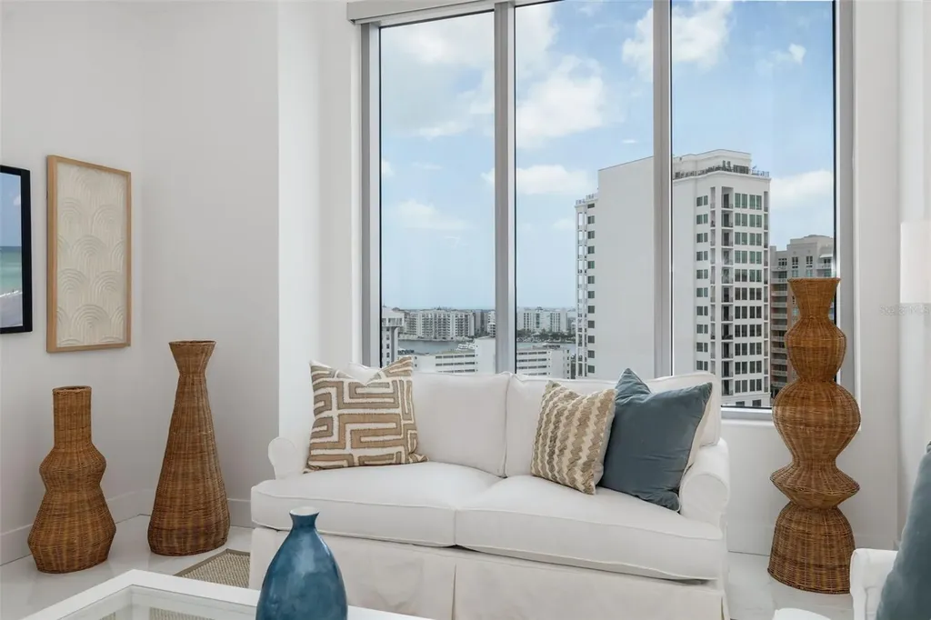 111 S Pineapple Avenue Sarasota FL 34236