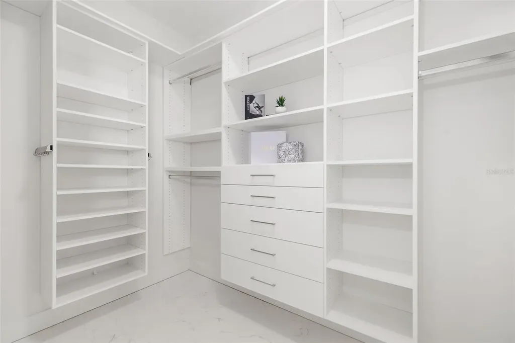 111 S Pineapple Avenue Sarasota FL 34236