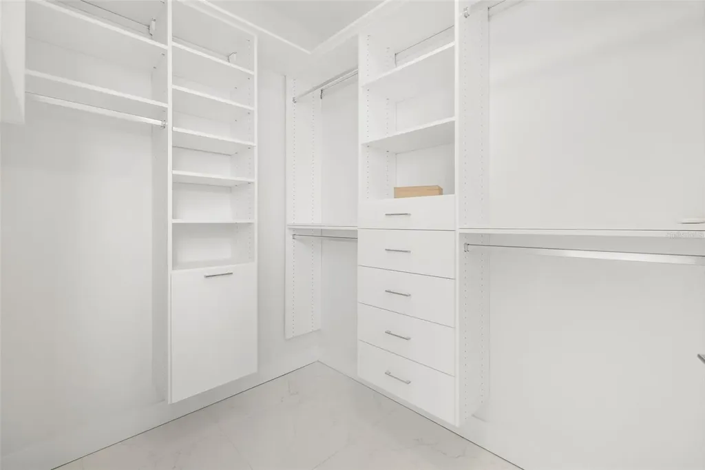 111 S Pineapple Avenue Sarasota FL 34236