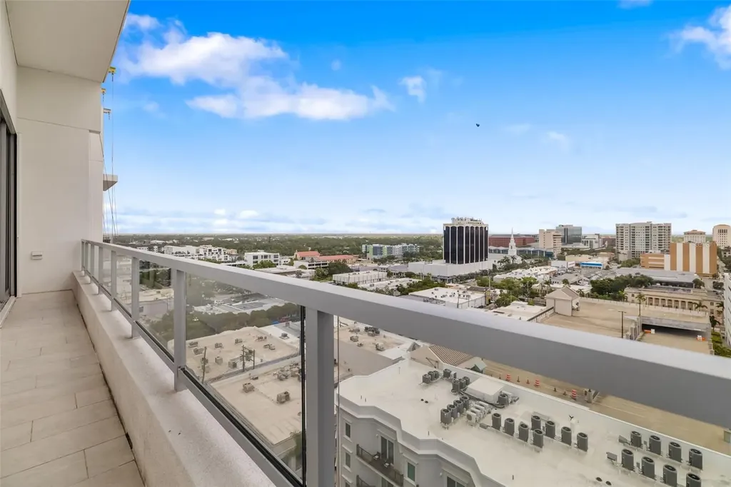 111 S Pineapple Avenue Sarasota FL 34236