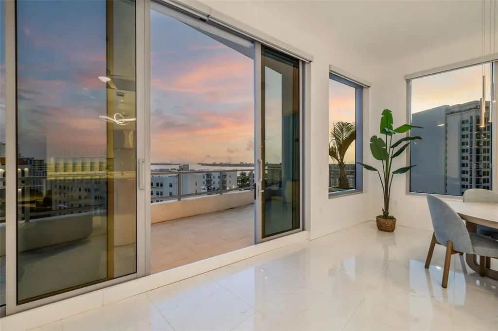 111 S Pineapple Avenue Sarasota FL 34236