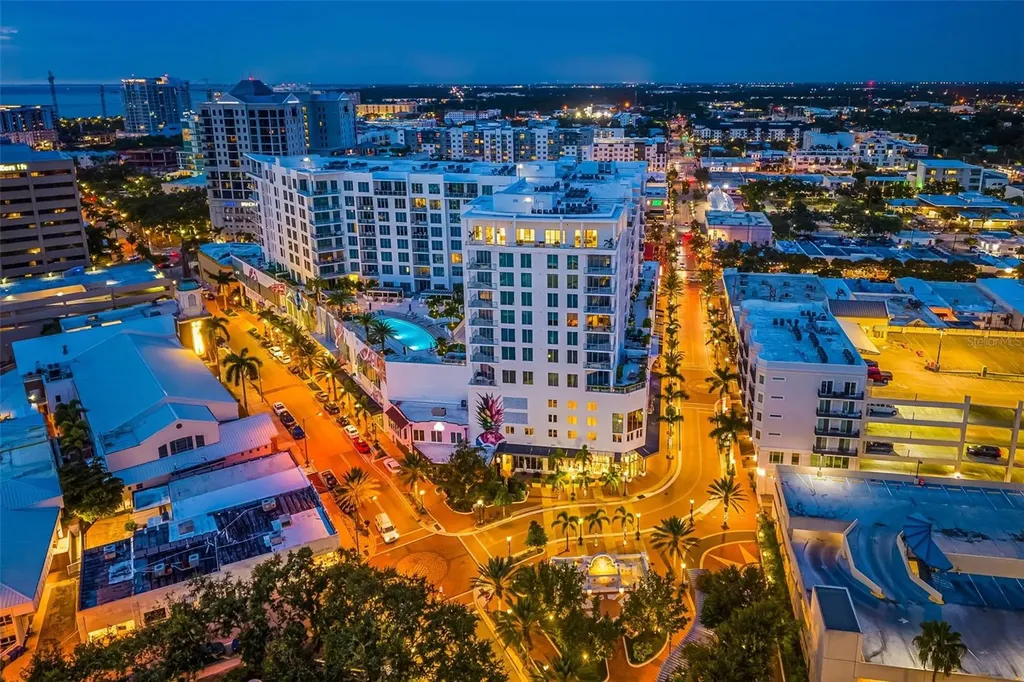 111 S Pineapple Avenue Sarasota FL 34236