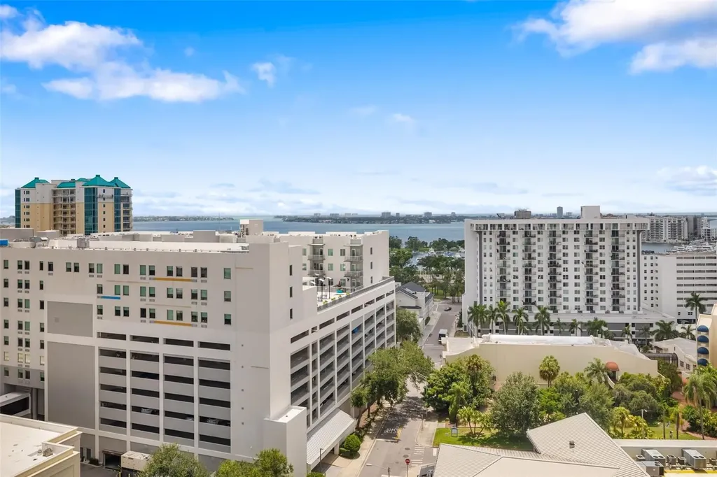 111 S Pineapple Avenue Sarasota FL 34236