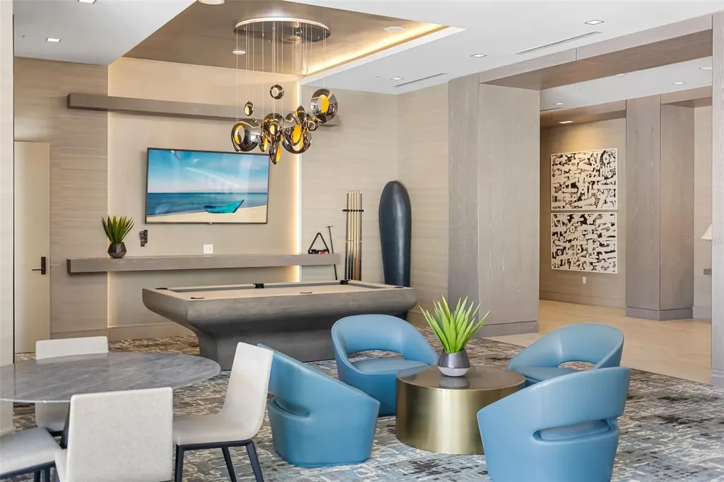 111 S Pineapple Avenue Sarasota FL 34236