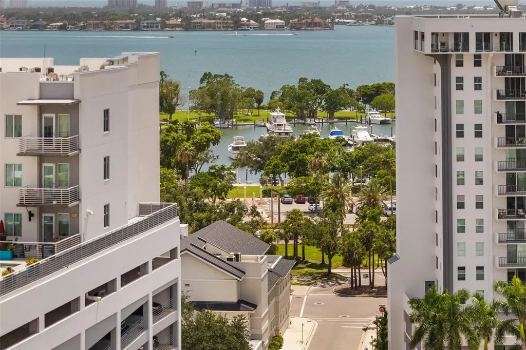 111 S Pineapple Avenue Sarasota FL 34236