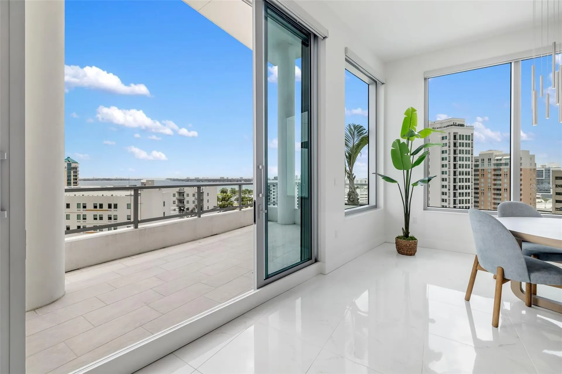 111 S Pineapple Avenue Sarasota FL 34236