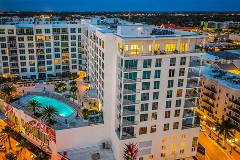 111 S Pineapple Avenue Sarasota FL 34236