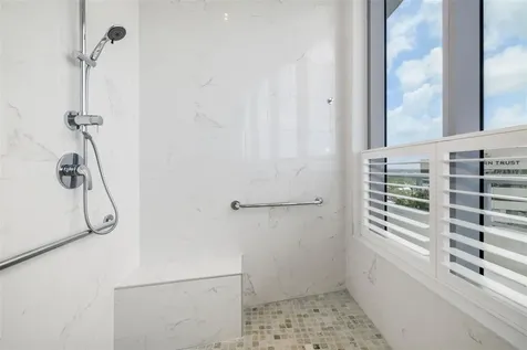 111 S Pineapple Avenue Sarasota FL 34236