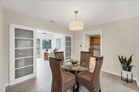 2284 Bougainvillea Street Sarasota FL 34239