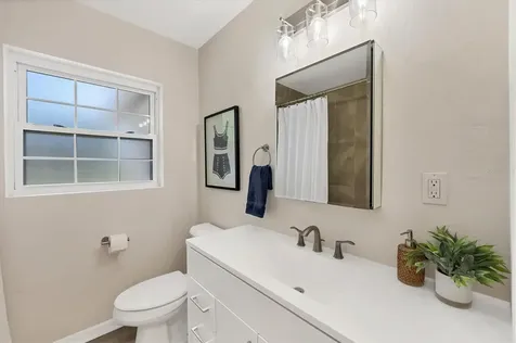 2284 Bougainvillea Street Sarasota FL 34239