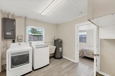 2284 Bougainvillea Street Sarasota FL 34239