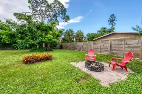 2284 Bougainvillea Street Sarasota FL 34239