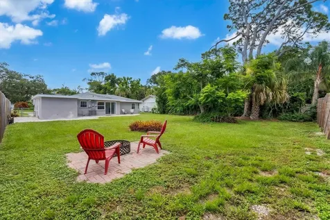 2284 Bougainvillea Street Sarasota FL 34239