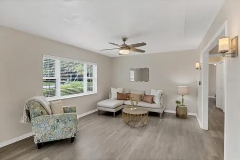 2284 Bougainvillea Street Sarasota FL 34239