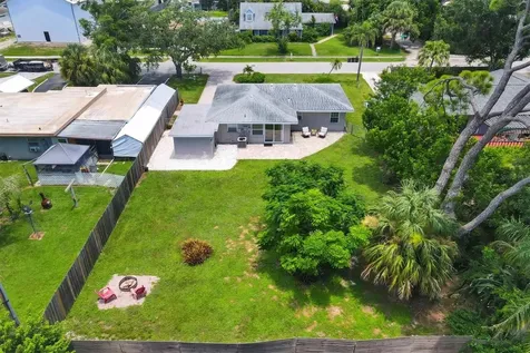 2284 Bougainvillea Street Sarasota FL 34239