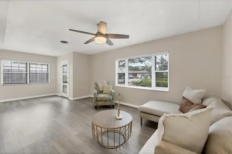2284 Bougainvillea Street Sarasota FL 34239