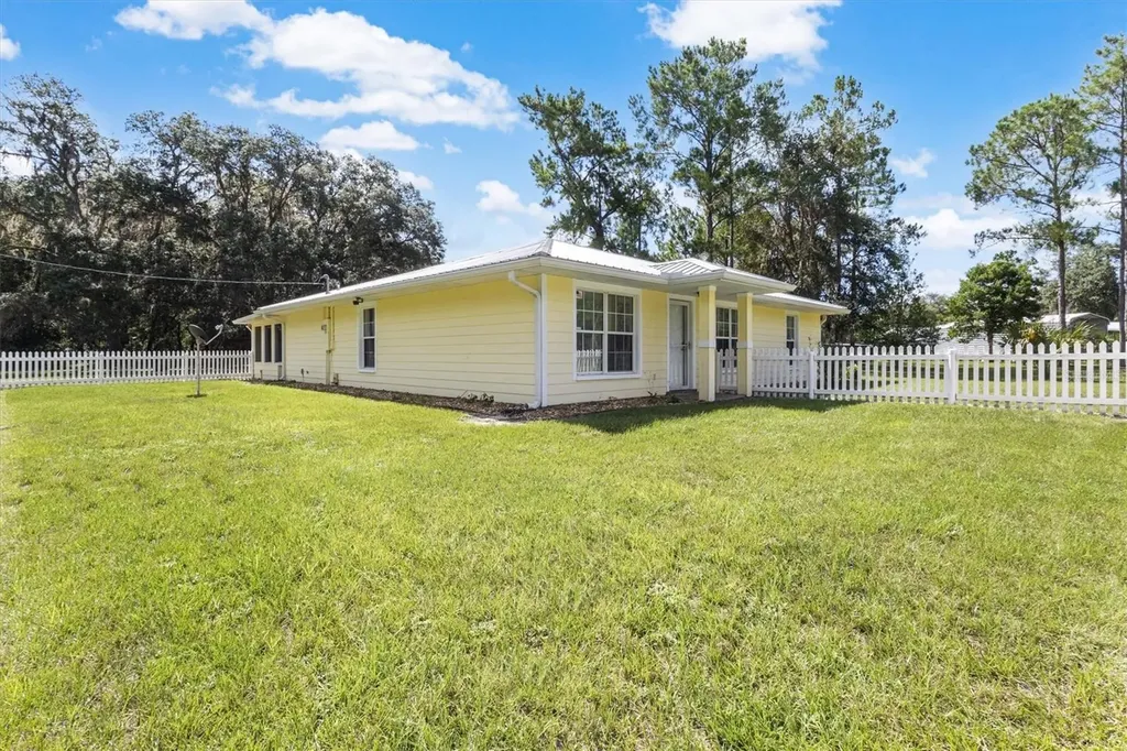 17925 SE 49th Place Hawthorne FL 32640