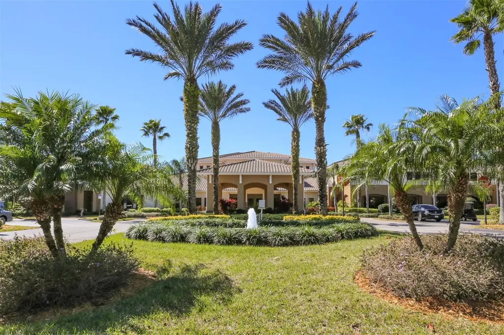 1814 Foxhunt Drive Sun City Center FL 33573