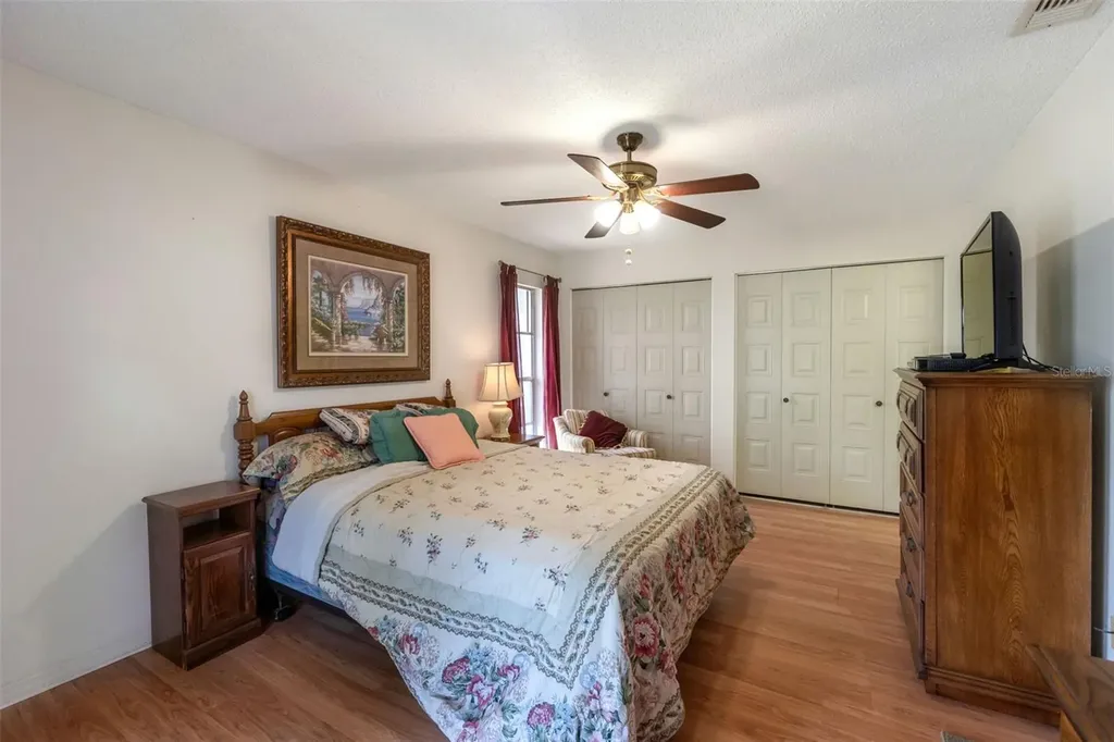 1814 Foxhunt Drive Sun City Center FL 33573