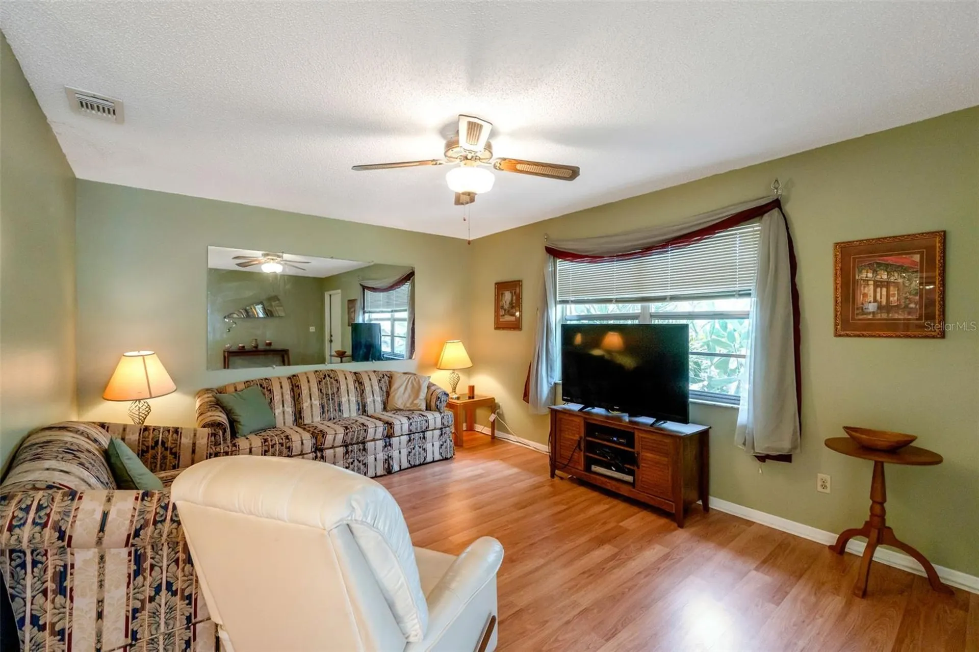 1814 Foxhunt Drive Sun City Center FL 33573