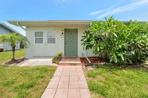 1814 Foxhunt Drive Sun City Center FL 33573