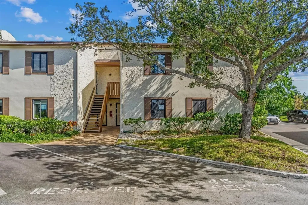746 115th Avenue N St Petersburg FL 33716