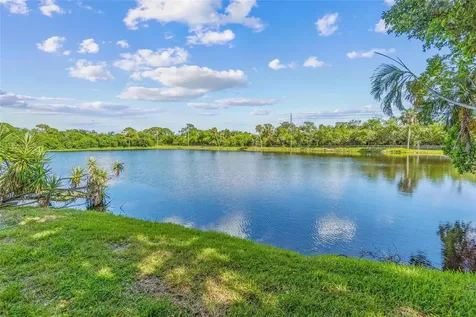 746 115th Avenue N St Petersburg FL 33716