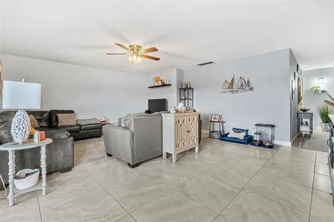 746 115th Avenue N St Petersburg FL 33716